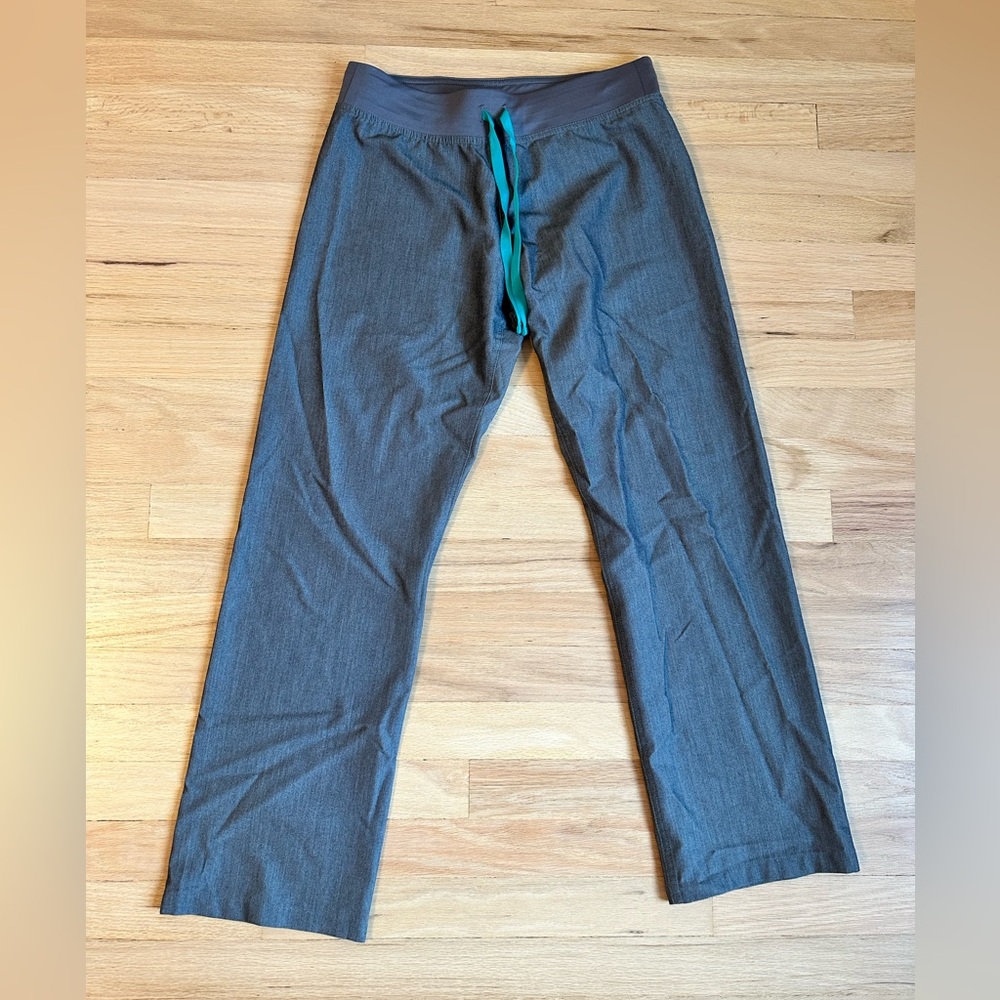 Figs Livingston Basic Scrub Pants